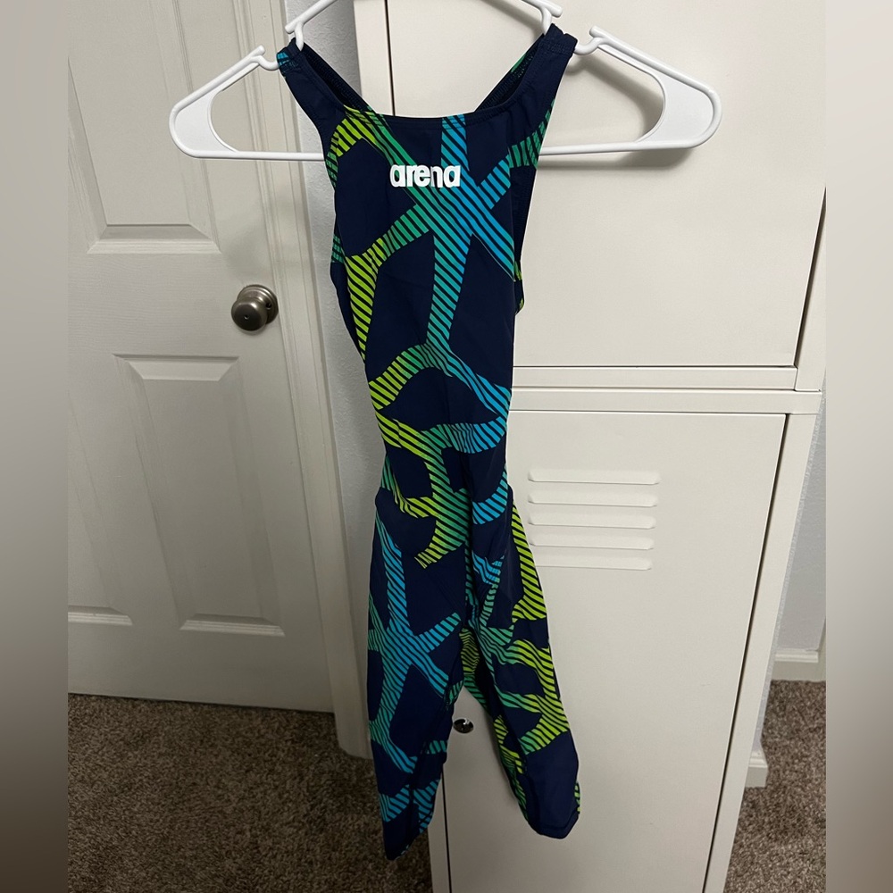 Women’s arena tech suit size 26